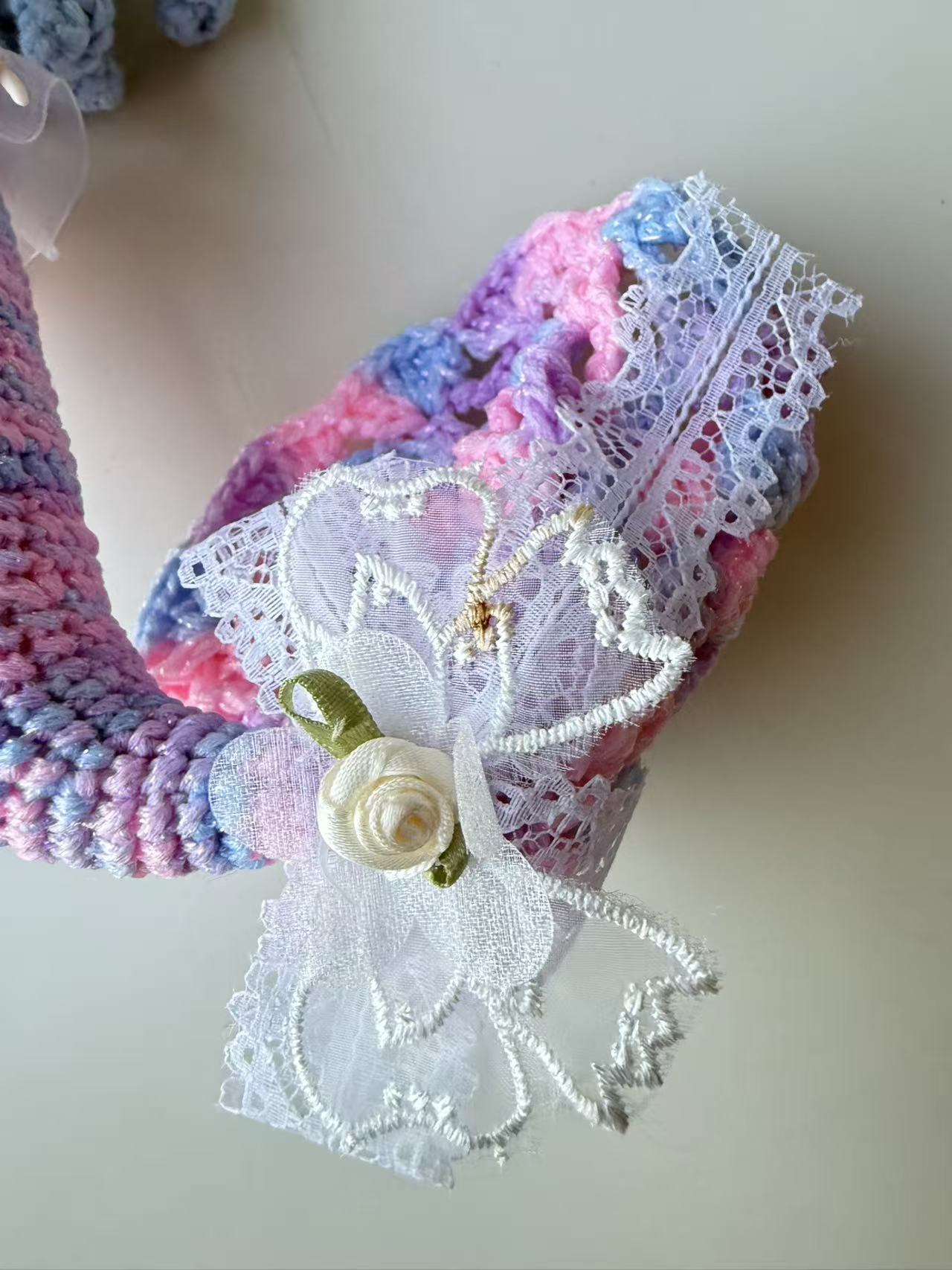 Handmade Crochet Mermaid Doll Purse, Kawaii Amigurumi Bag Pearl Strap, Pink Blue Gradient Shoulder Bag, Whimsical Fairycore Gift for Her