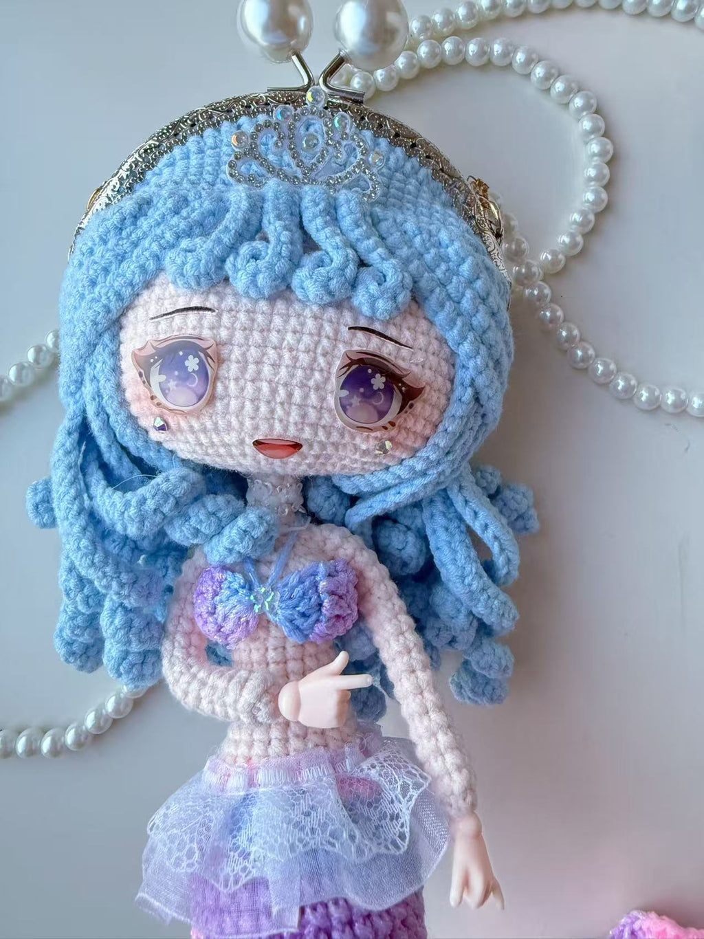 Handmade Crochet Mermaid Doll Purse, Kawaii Amigurumi Bag Pearl Strap, Pink Blue Gradient Shoulder Bag, Whimsical Fairycore Gift for Her