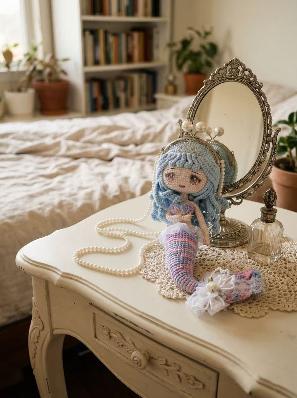 Handmade Crochet Mermaid Doll Purse, Kawaii Amigurumi Bag Pearl Strap, Pink Blue Gradient Shoulder Bag, Whimsical Fairycore Gift for Her