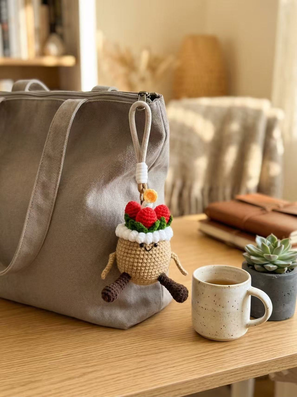 Handmade Crochet Strawberry Cake Bag Charm, Kawaii Amigurumi Cake Keychain, Birthday Gift for Her, Car Rearview Mirror Hanging Ornament